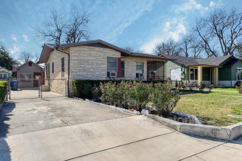 1322 W Malone Ave - Photo 2 of 19