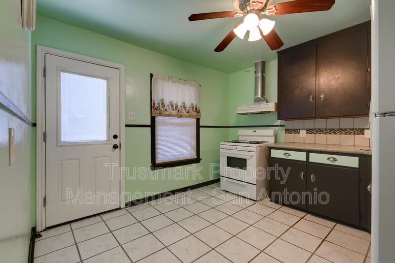 1322 W Malone Ave - Photo 6 of 19