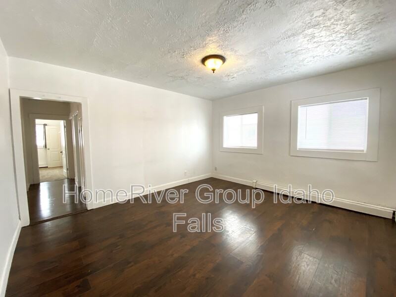 172 E 2nd S #1 - Photo 3 of 12