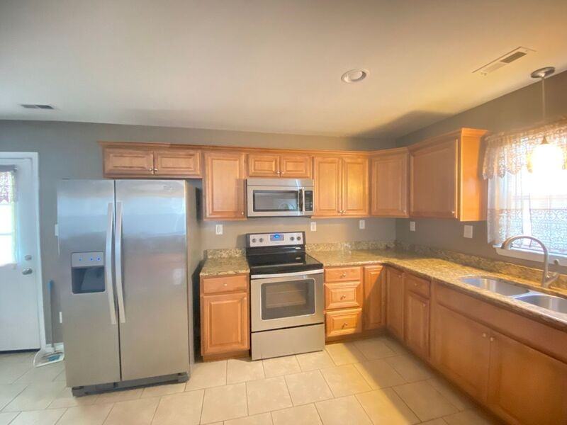 100 Elm St - Photo 2 of 18