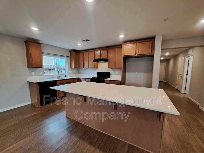 6897 E Braly Ave - Photo 2 of 18