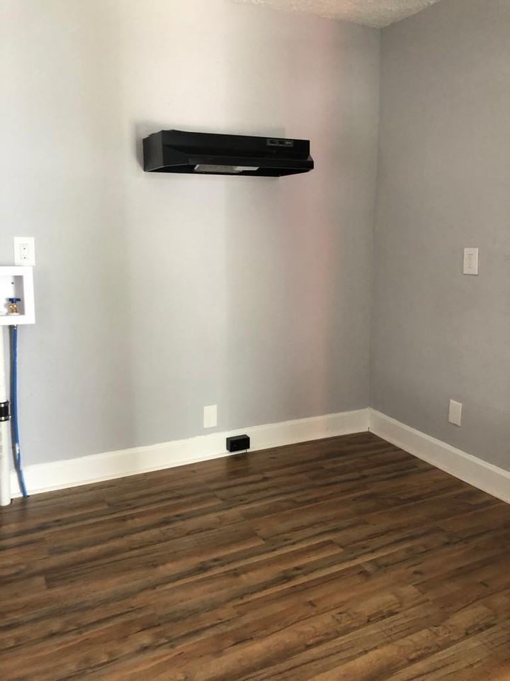 204 East Crovat Street - Photo 2 of 14