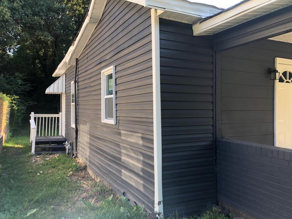 204 East Crovat Street - Photo 3 of 14