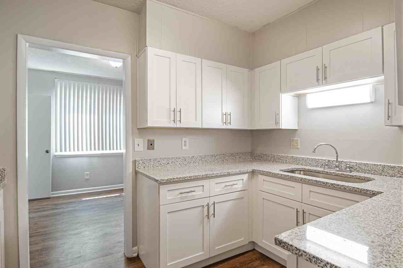 Rollingwood Apartments - Photo 5 of 50