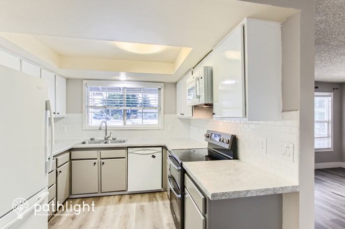 15017 Ne 3rd St - Photo 2 of 19