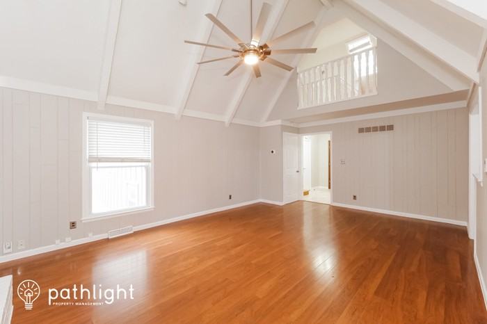 12839 Locust St - Photo 2 of 22