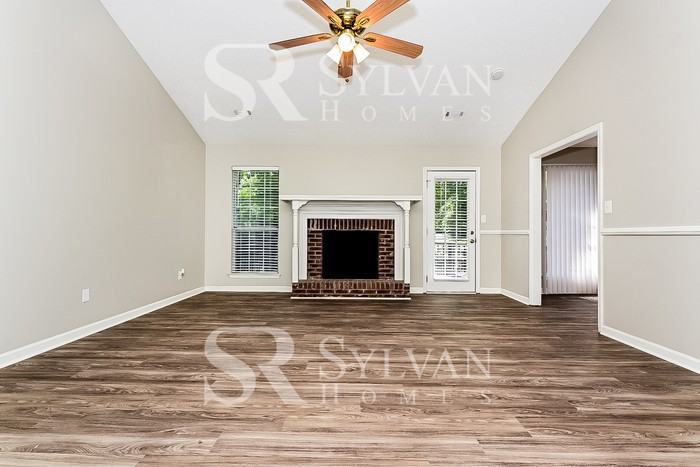 839 River Glen Pl - Photo 3 of 16