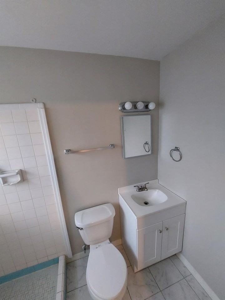 2247 Stella St #1 - Photo 7 of 13