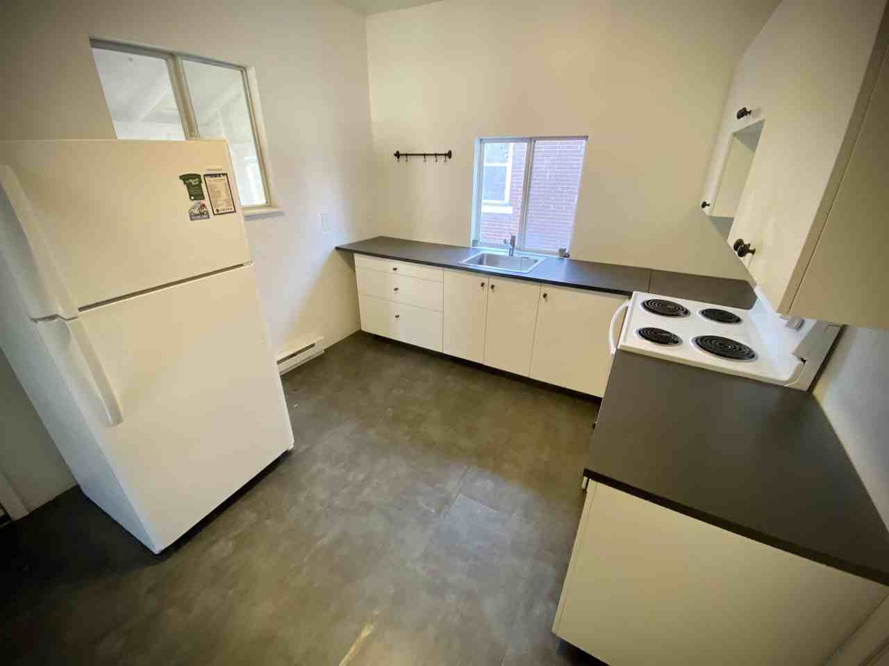 144 S West End Blvd #1 - Photo 4 of 8