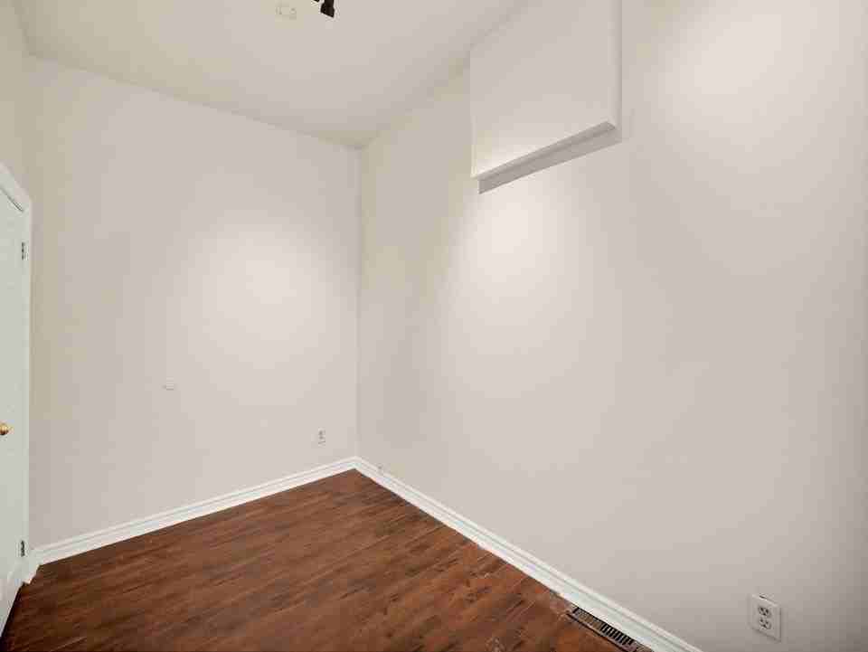 208 Wilson St #1 - Photo 7 of 11