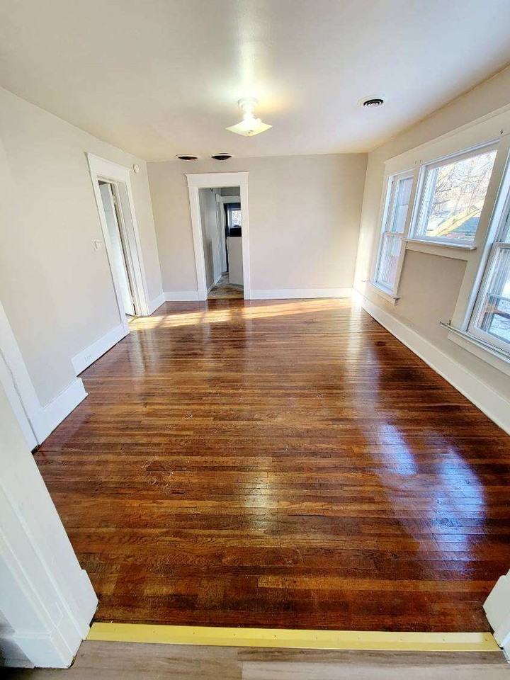 424 Poplar St #2 - Photo 3 of 12