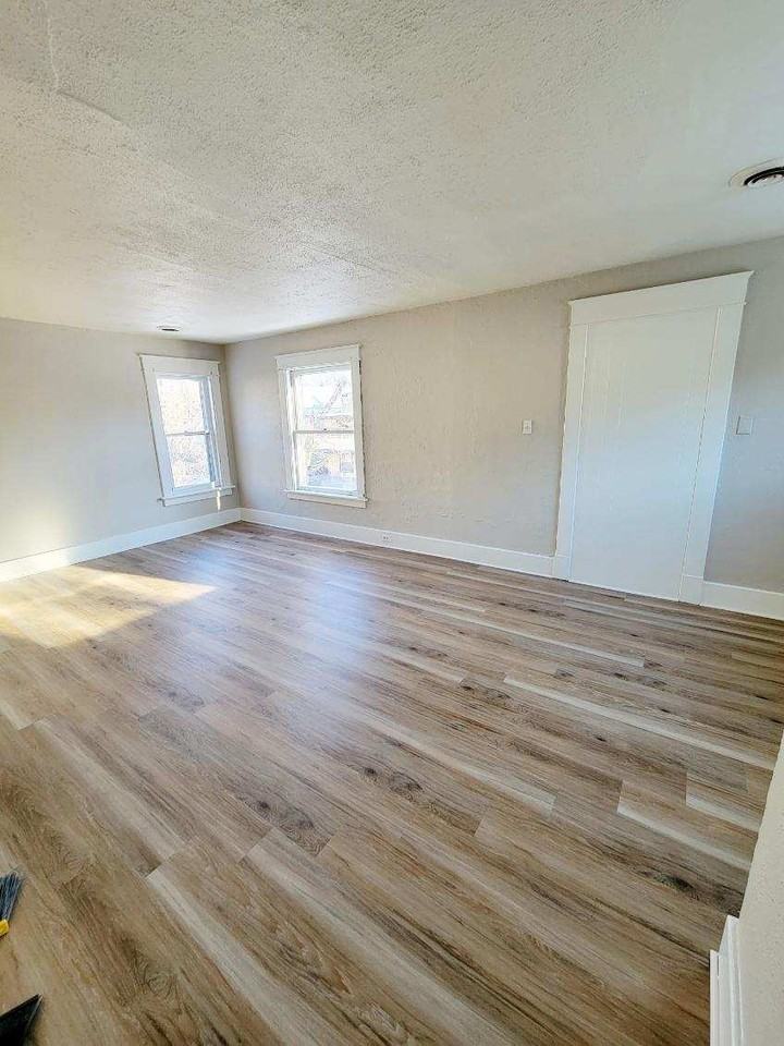 424 Poplar St #2 - Photo 4 of 12