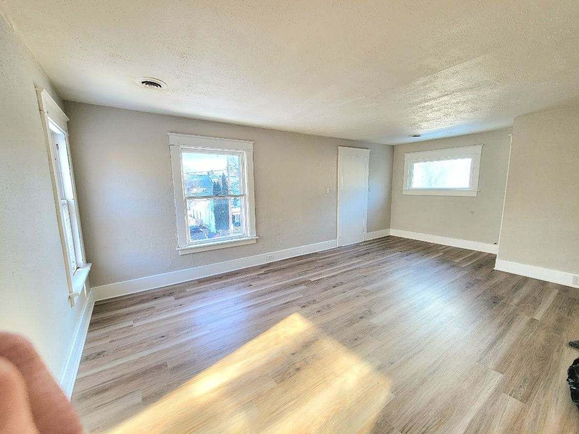 424 Poplar St #2 - Photo 5 of 12