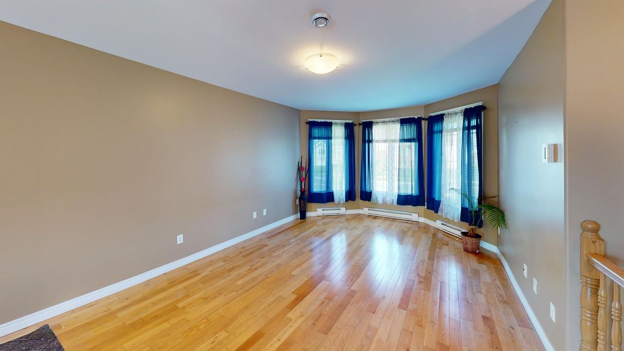 49 Great Eastern Ave #MAIN - Photo 3 of 28