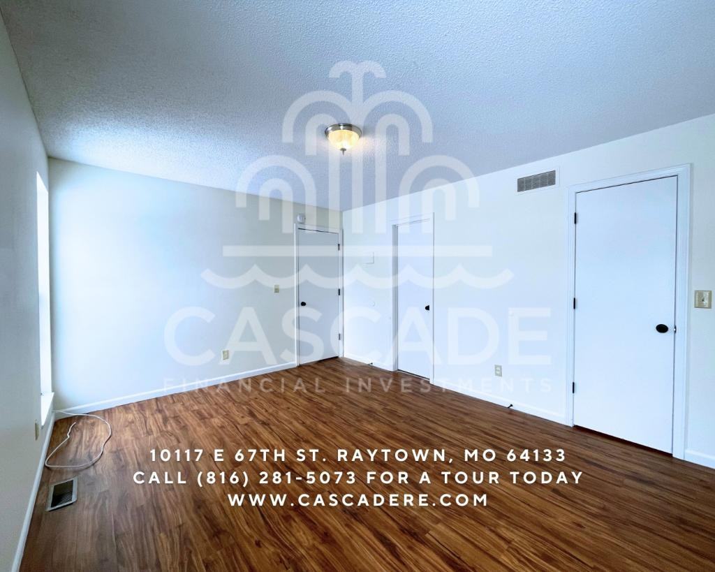 10117 E 67th St - Photo 4 of 12