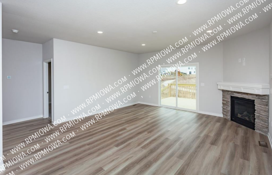 755 Linden St - Photo 2 of 18