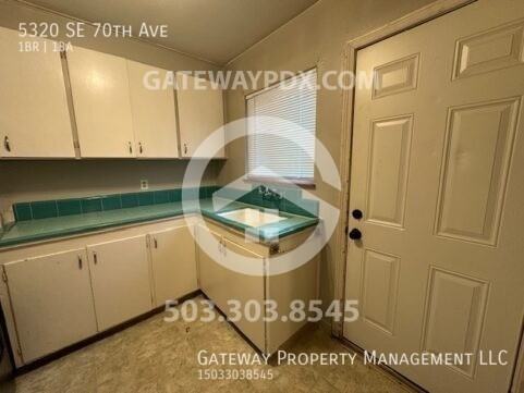 5320 Se 70th Ave - Photo 7 of 13