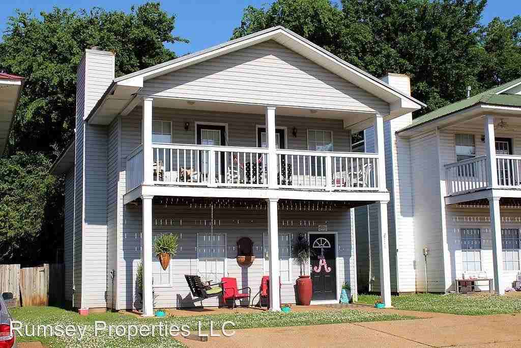 2701 Sumner Pl - Photo 2 of 3
