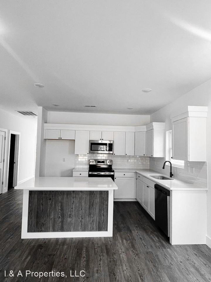 R C Thompson Rd - Photo 2 of 25