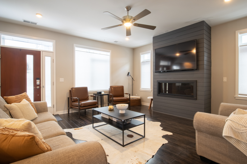 76 Charlotte St - Photo 2 of 28