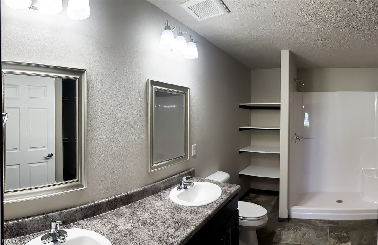 Greyhawk Townhomes - Photo 2 of 9