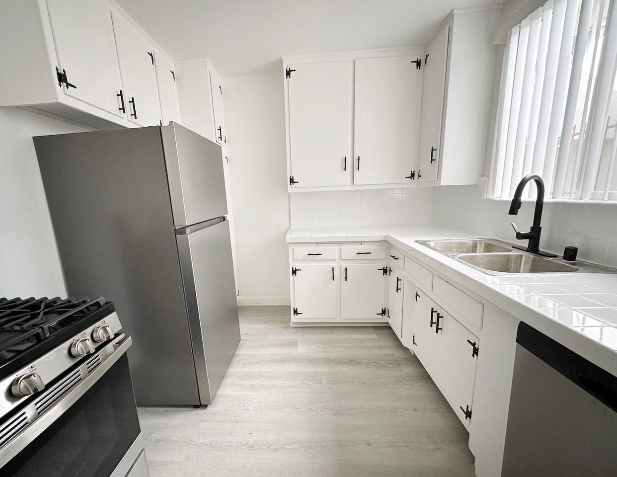 1326 N. Vista St. - Photo 3 of 18