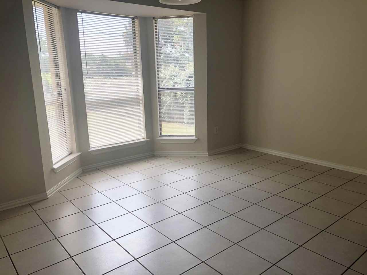 536 Inwood Rd #1 - Photo 3 of 14