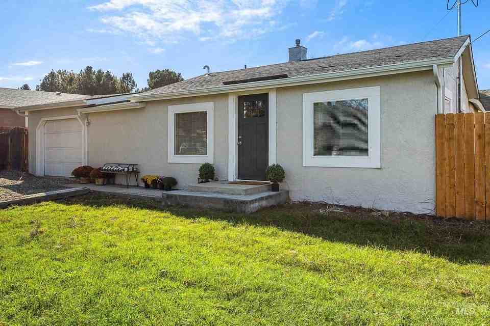 4351 N Christine St #NA - Photo 2 of 15