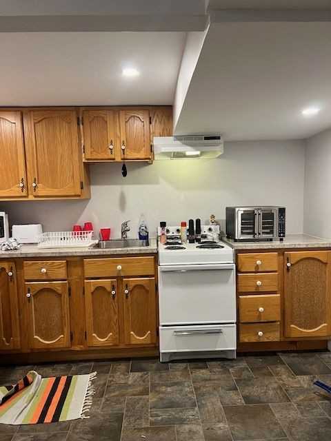 213 Snow Ave Lowr - Photo 3 of 7