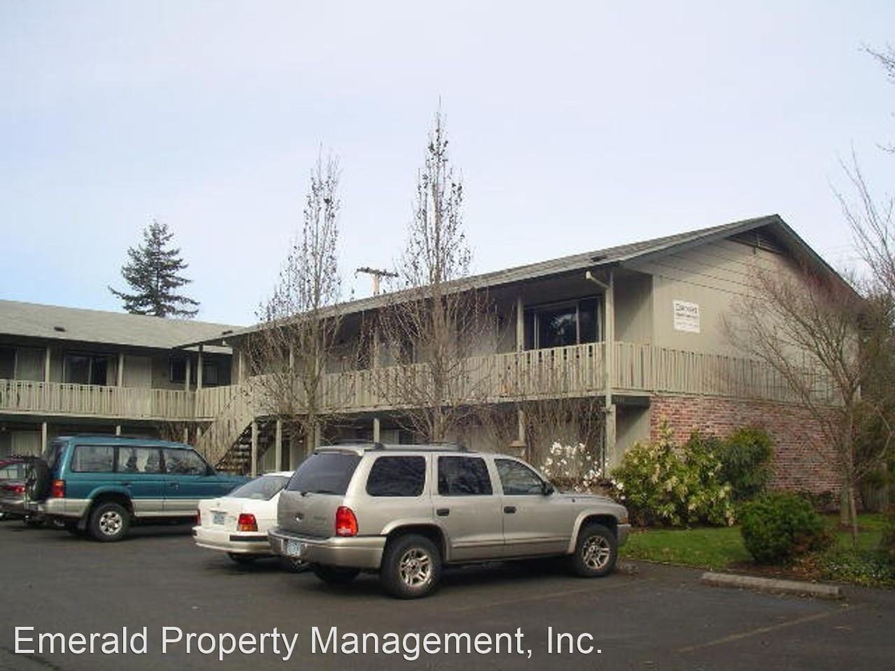 3530 W. Amazon/3501 Hilyard Apartments in Crest Drive, Eugene, OR 97405