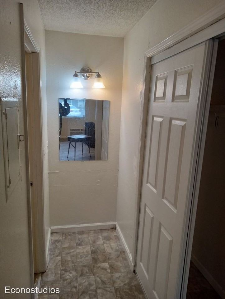 181 E 16th St - Photo 2 of 3