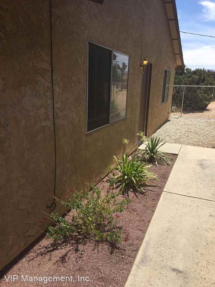 16756 Lime St - Photo 2 of 13