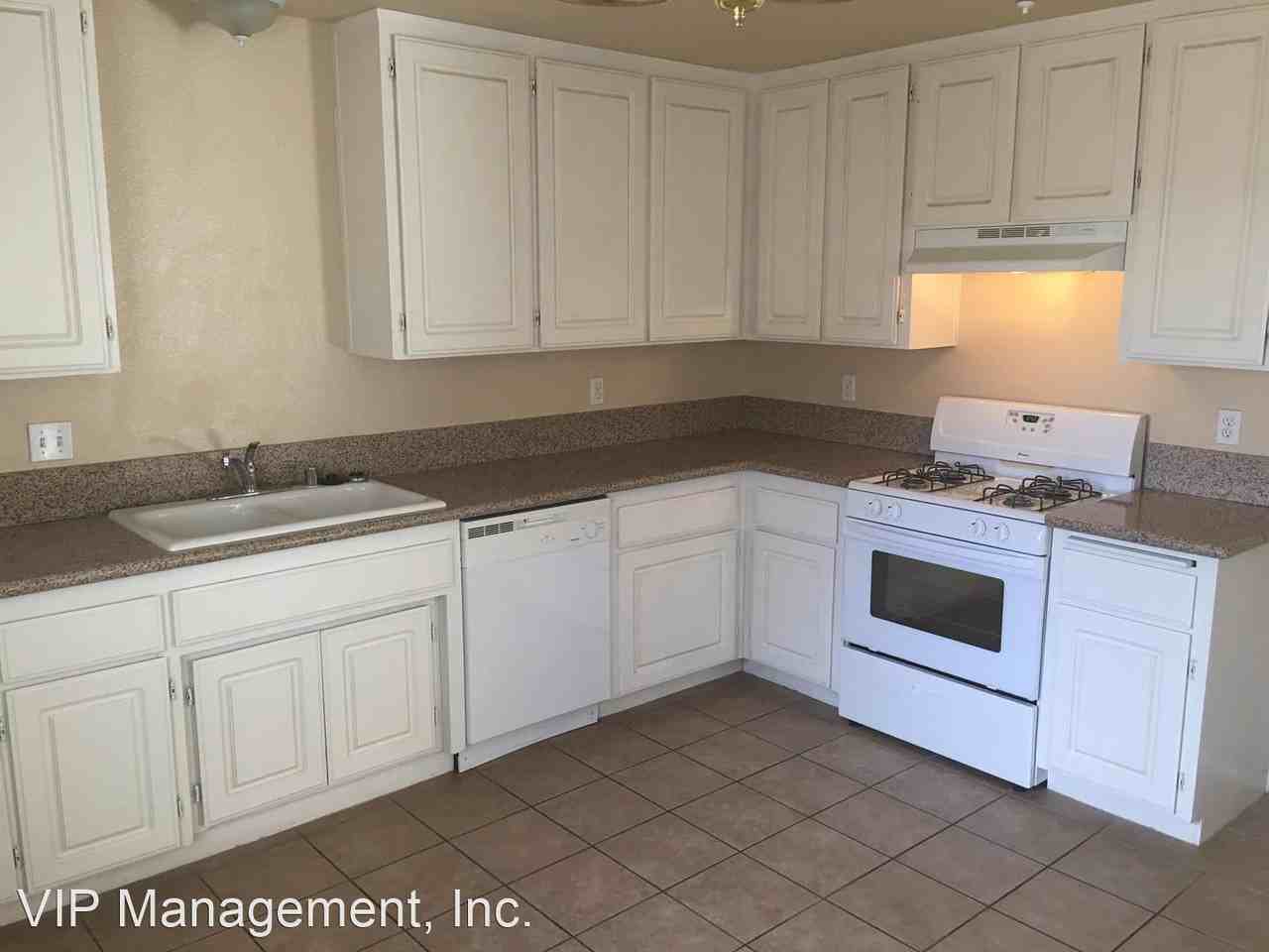 16756 Lime St - Photo 3 of 13