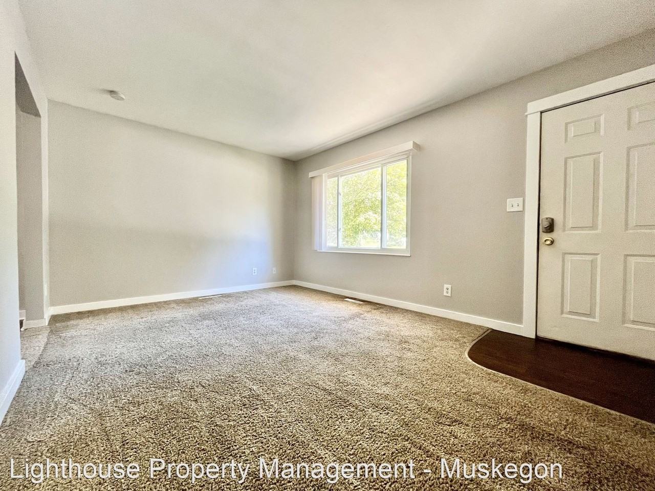 1703/1705 Pennoyer - Photo 3 of 19