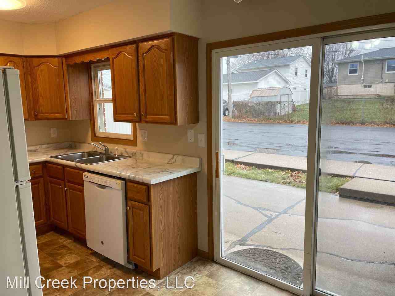 438-458 S 14th St - Photo 2 of 9