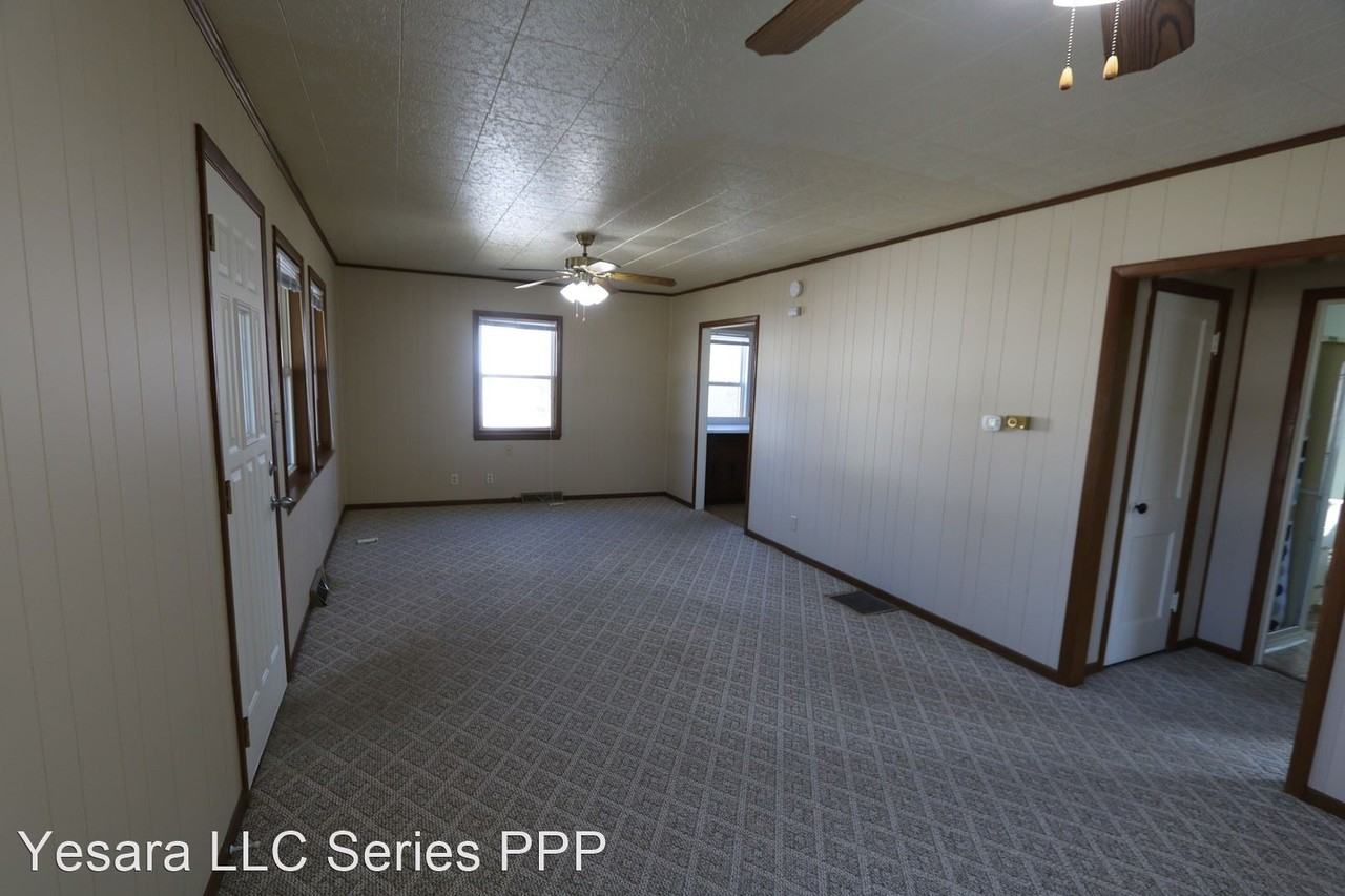 122 - 124 Melrose Ct - Photo 2 of 22