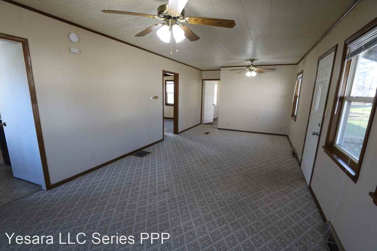 122 - 124 Melrose Ct - Photo 3 of 22