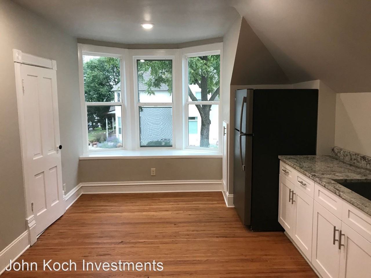 700 S 1st Ave - Photo 2 of 21