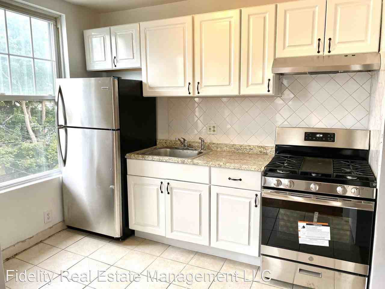 170 Grand St. - Photo 2 of 10