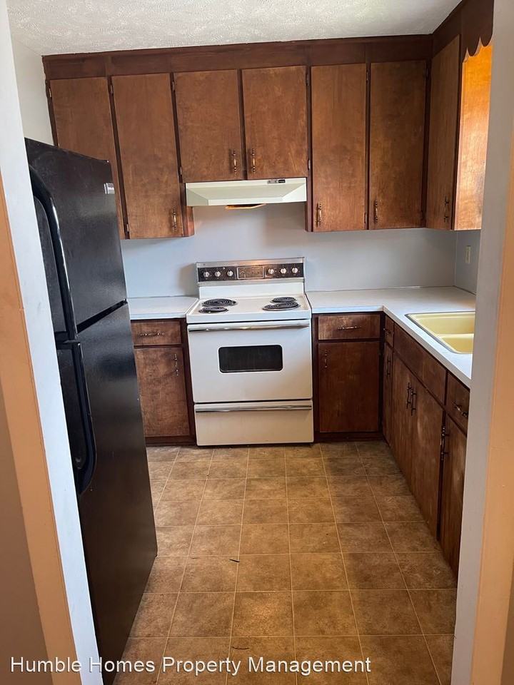 139/141 S Owen St - Photo 3 of 7