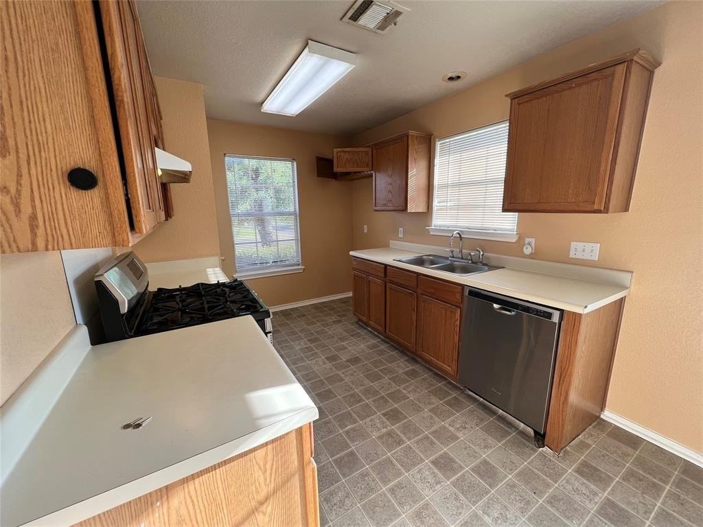 1001 Christopher Ave #A - Photo 3 of 8