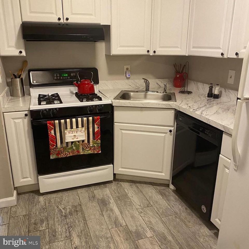 815 Woodchip Rd - Photo 3 of 11