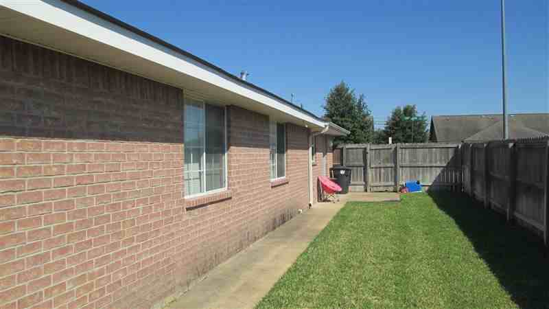 Sun Meadow Duplex - Photo 2 of 17