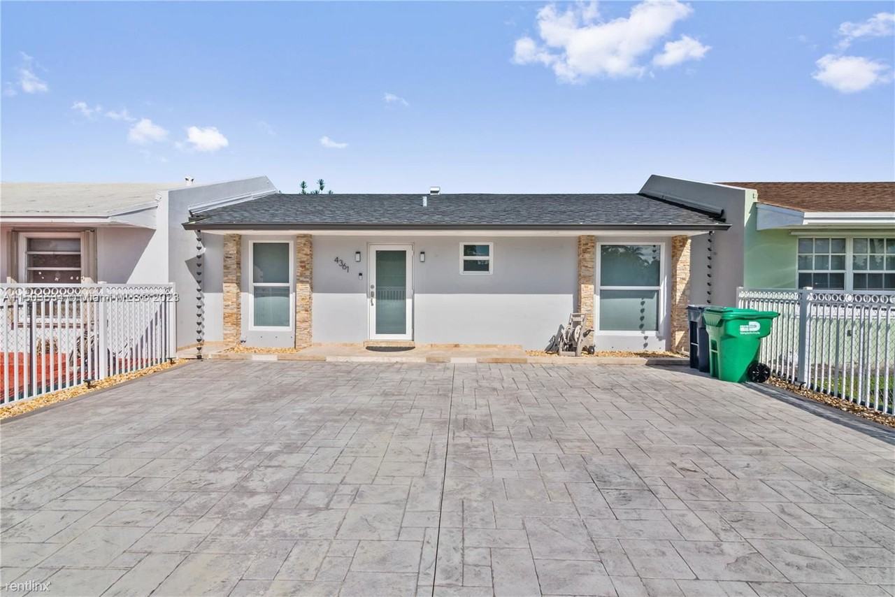 4361 Sw 129th Pl - Photo 2 of 10