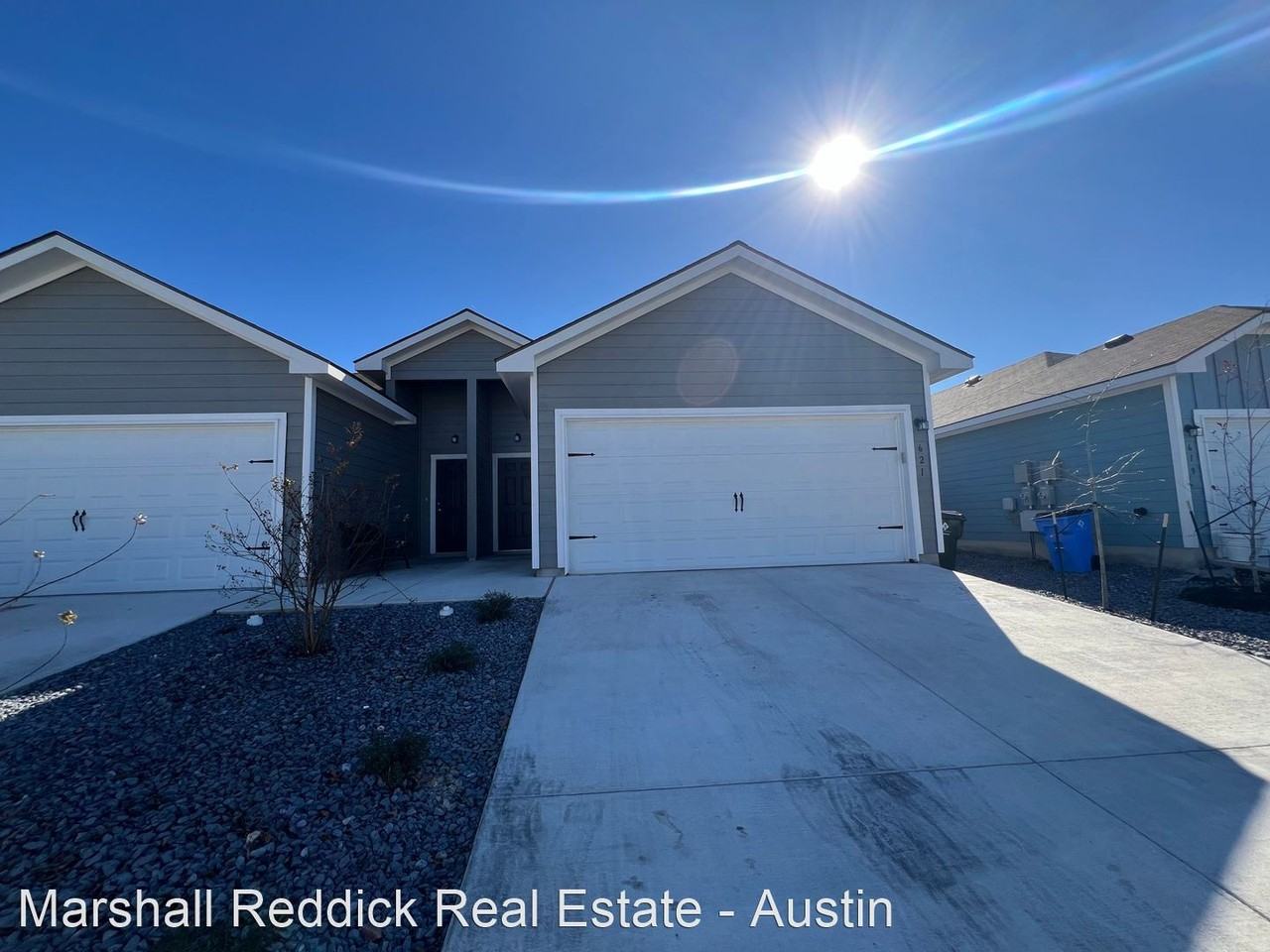 Luxury 3/2 Duplex in Seguin, Texas - Photo 2 of 19
