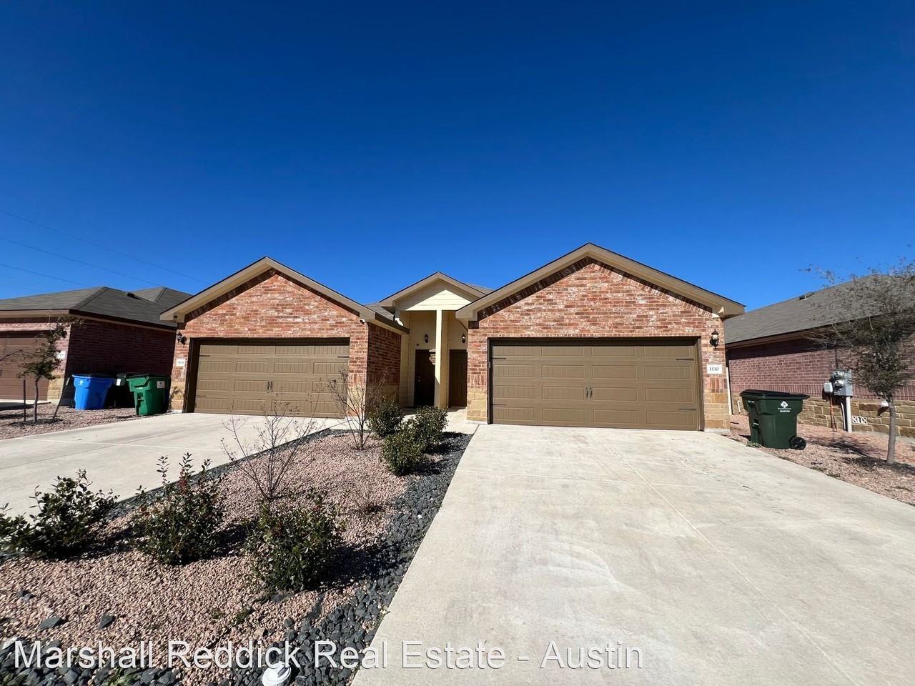 Luxury 3/2 Duplex in Seguin, Texas - Photo 2 of 19