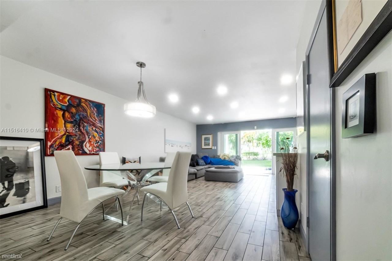 20416 Ne 34th Ct #17 - Photo 3 of 15