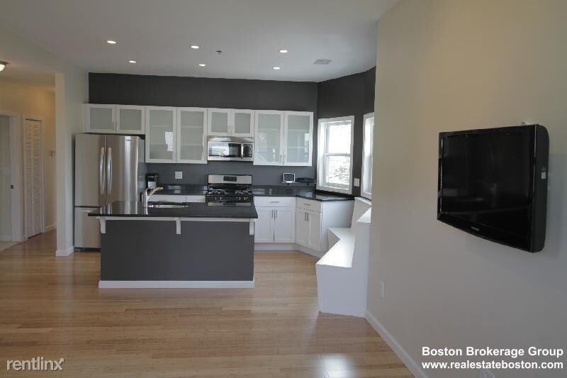 102 Chester St - Photo 2 of 8