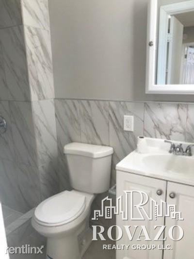 587 N 6th St - Photo 2 of 4
