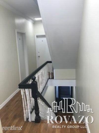 587 N 6th St - Photo 3 of 4